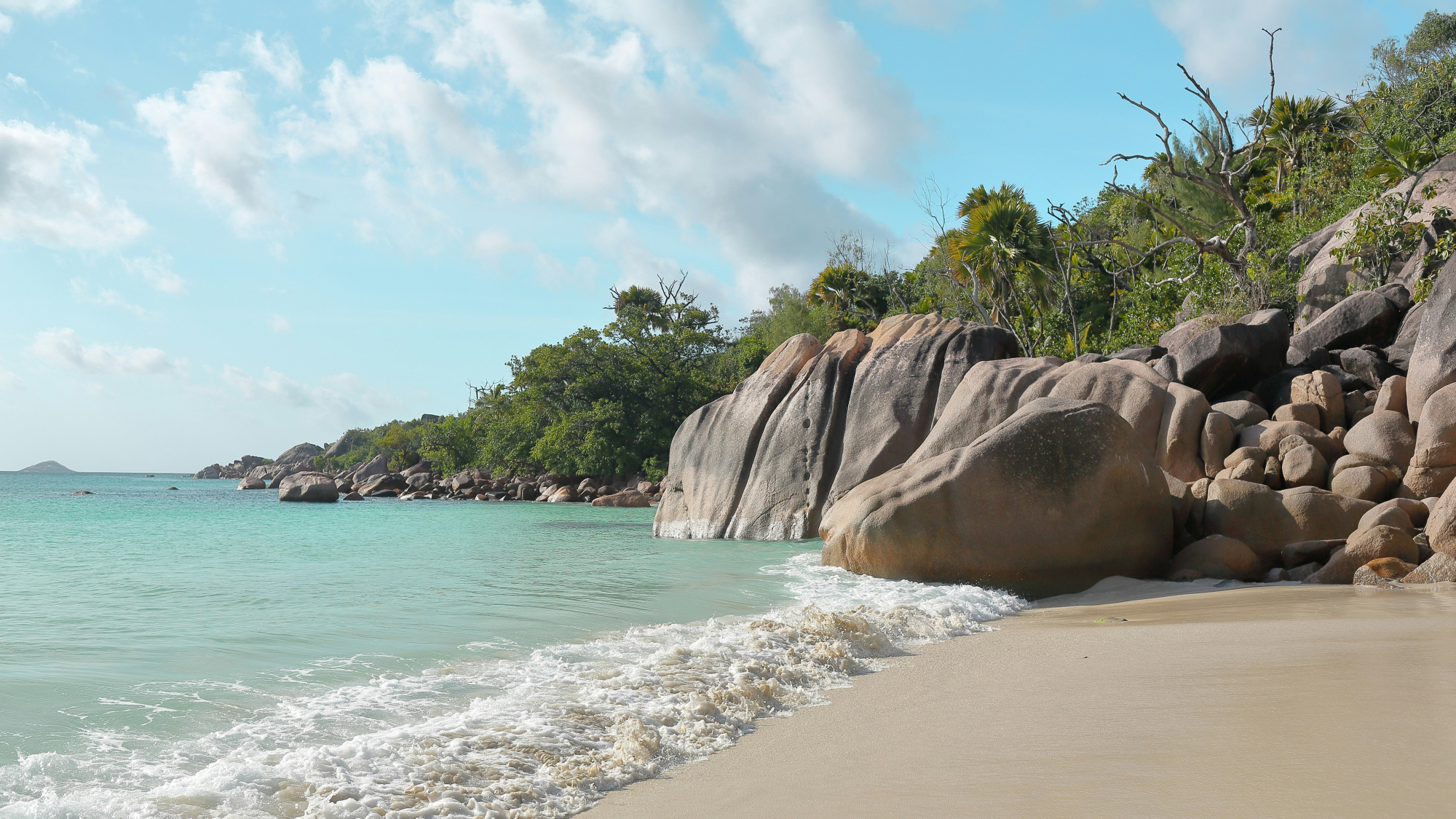 découvrez les paysages époustouflants des seychelles lors d'un road trip inoubliable à travers ces îles paradisiaques de l'océan indien.
